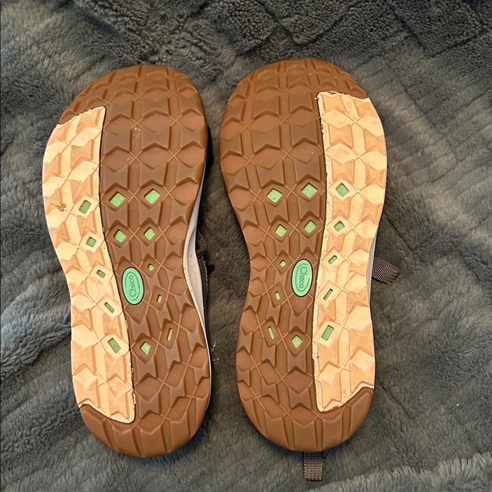 Chaco Women's Gray and Black Sandals size 8 - Picture 5 of 7